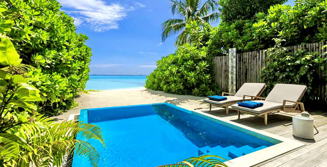 10 Лучшие Романтические Пляжные Виллы с Бассейном на Мальдивах, Самые Популярные Пляжные Виллы с Бассейном для Медового Месяца на Мальдивах