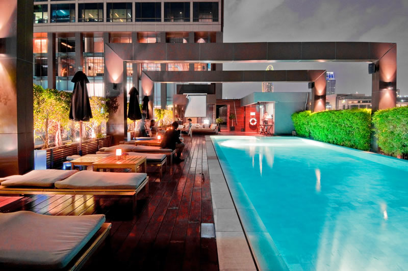 VIE Hotel Bangkok - MGallery by Sofitel  бассейн на крыше