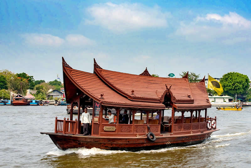 Челночные Лодки в Отелях Бангкок Риверсайд