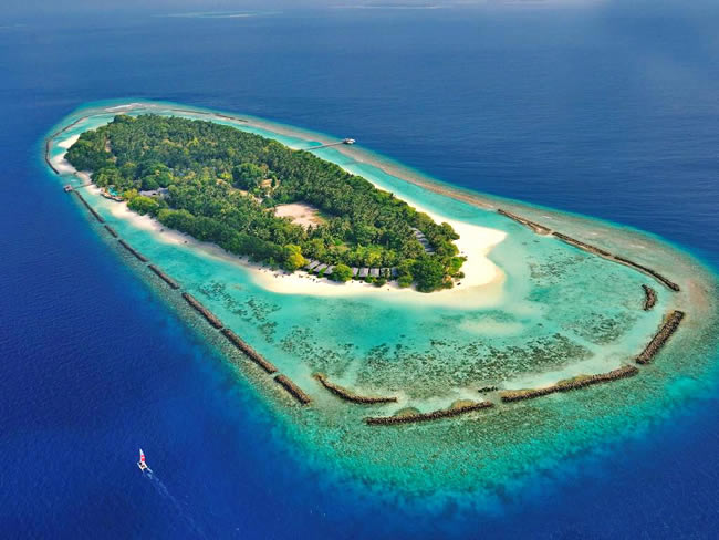Royal Island Resort & Spa maldives