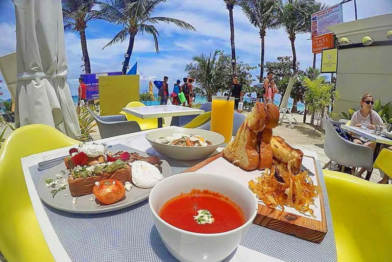 The Sunny Side Café  boracay