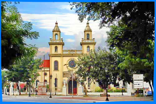 Церковь Сан-Мигель (San Miguel Church)