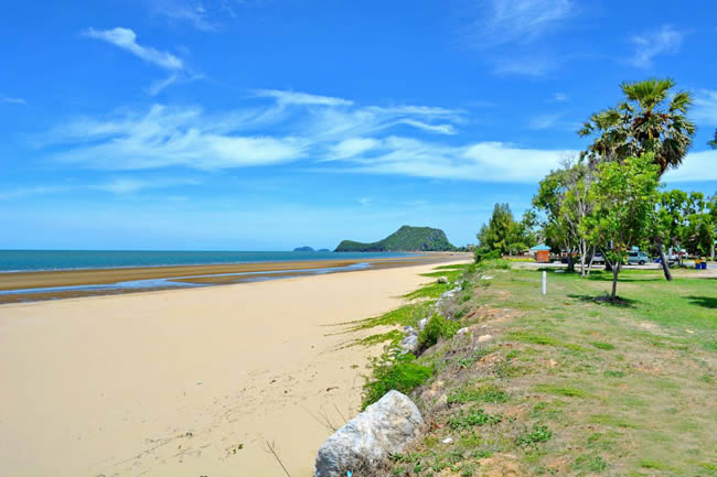 Пляж Пак Нам Пран (Pak Nаm Pran beach)