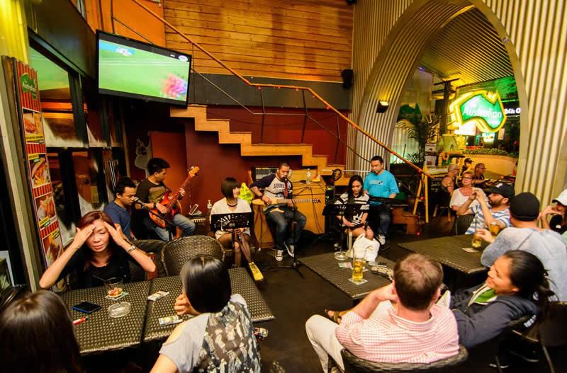 Australian Pub