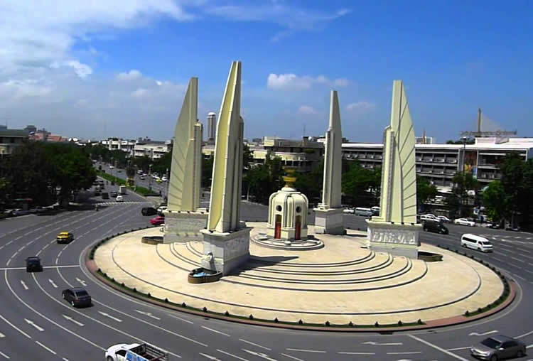 Монумент Демократии (Democracy Monument)