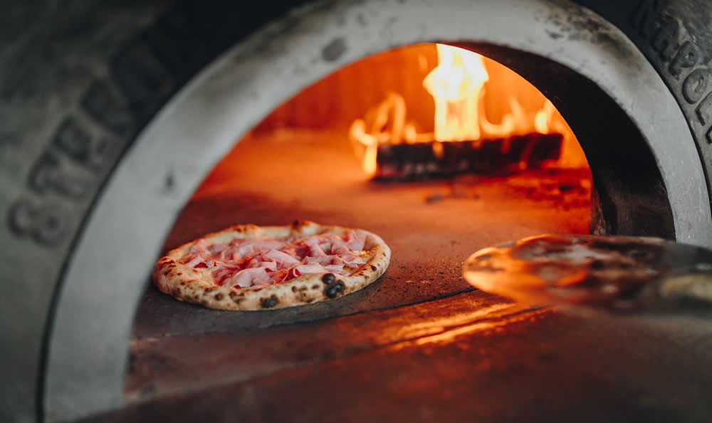 Pizza Massilia Truck - Классное Место в Центре Силома