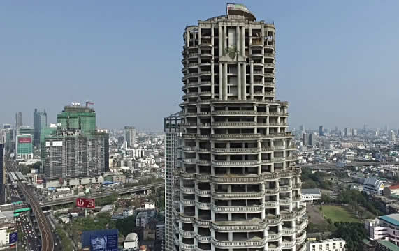 Sathorn Unique - Небоскреб Привидение