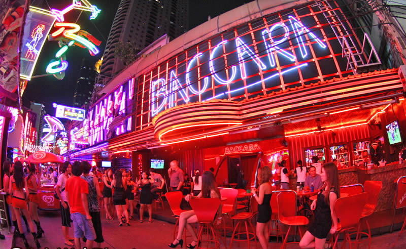 Soi Cowboy (Сои Ковбой) и девочки в Бангкоке 
