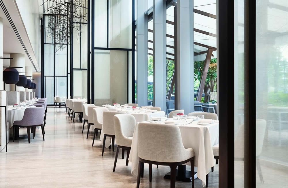 Embassy Room в Park Hyatt Bangkok