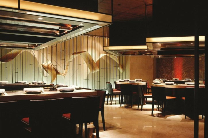 Maya Restaurant Bangkok с видами на сукхумвит сои 11