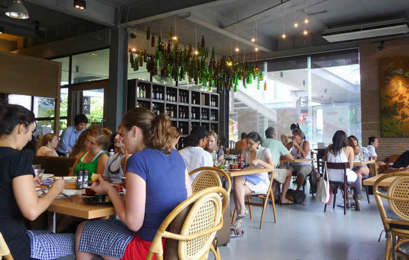 Roast Coffee & Eatery