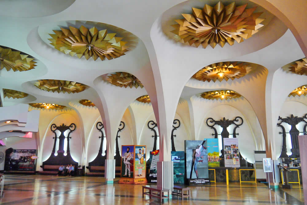 Scala Cinema Bangkok - Винтажный Кинотеатр в Siam Square