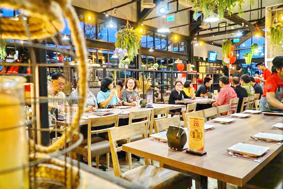 Tawandang German Brewery в Бангкоке - Самый Большой Паб в Бангкоке