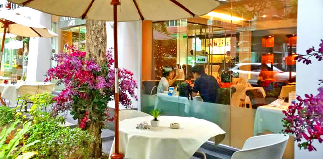 Roof 409 Bangkok - Бар и Бистро на Крыше в Mercury Ville Chidlom