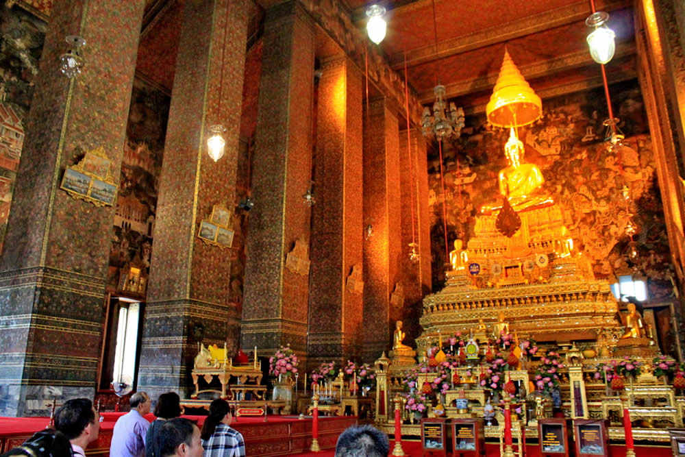 wat pho main ubosot
