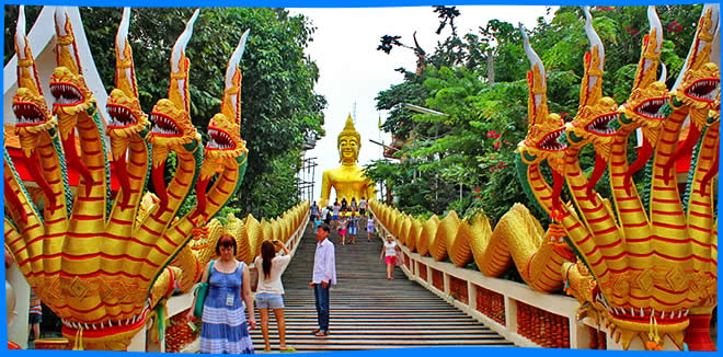 Храм Wat Phra Yai