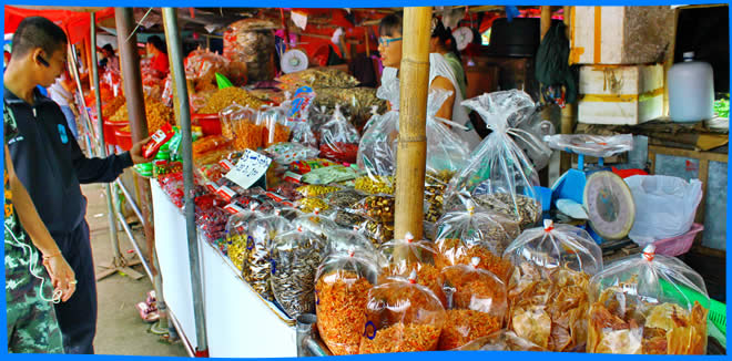 Рынок Наклуа на Sukhumvit Road
