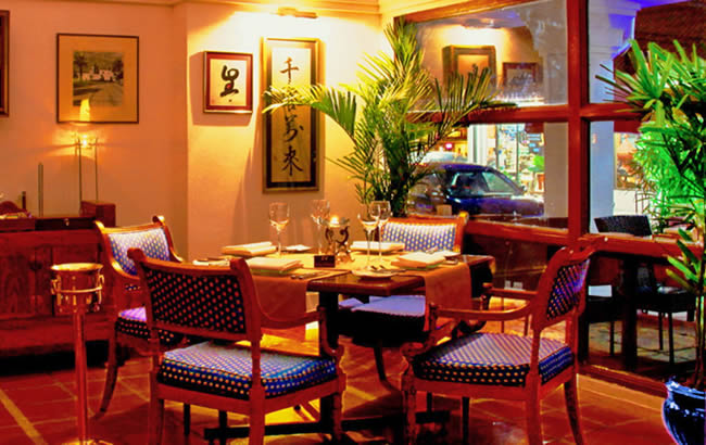 интерьер  и обстановка в ресторане Casa Pascal Pattaya